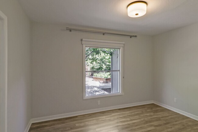 Building Photo - Los Altos 4-Bedroom with Fireplace, EV Hoo...