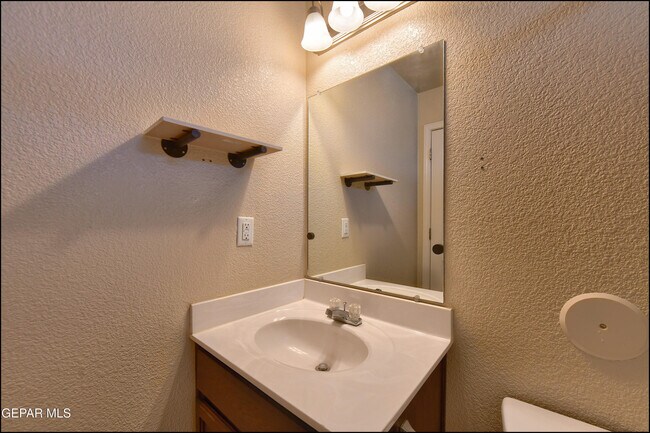 Building Photo - 7351 Burntside Ln