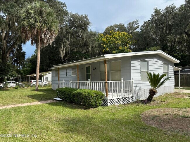 Building Photo - 1104 Harmony Dr N