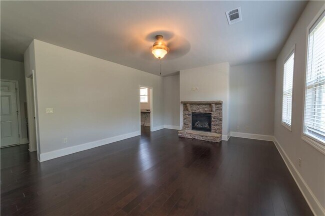 Building Photo - 7445 Oldbury Pl