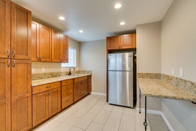 Building Photo - 437 Waterwheel Falls Dr