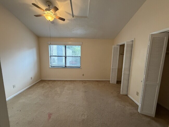 Building Photo - Townhouse for Rent