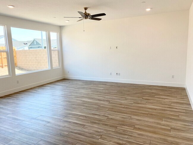 Building Photo - BRAND NEW 4/3.5 Lennar with In-Law Suite