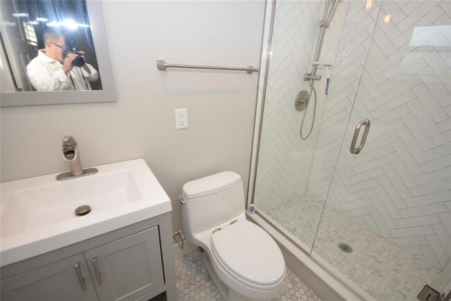 Building Photo - 3006 Vine St