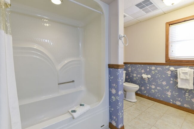 Building Photo - 5558 State Hwy 265