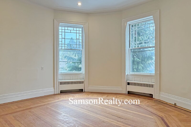 Building Photo - 314 Angell St