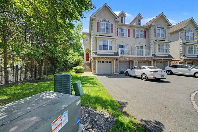 Building Photo - 180 Blue Heron Dr