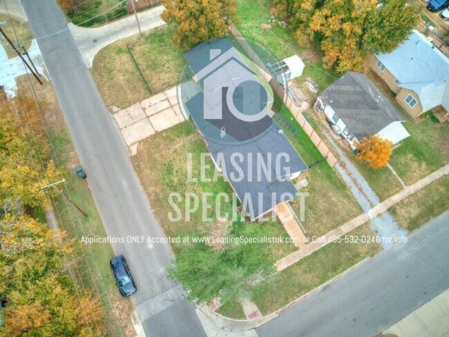 Building Photo - Norman 3 Bed 2 Bath New Custom Build Available for Immediate Move!!