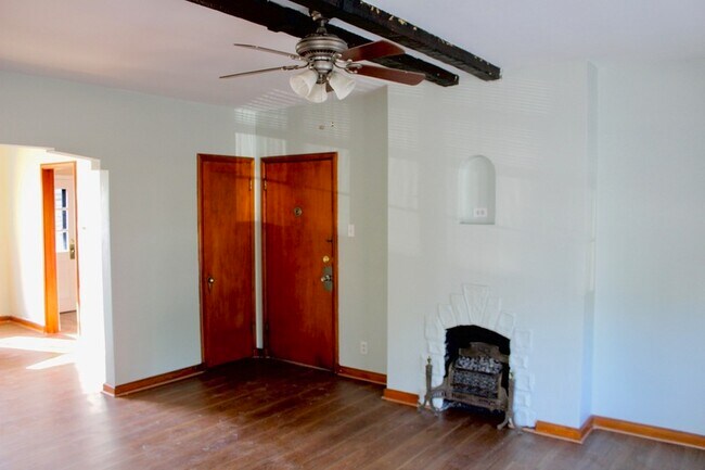 Building Photo - 604 Wilkins St