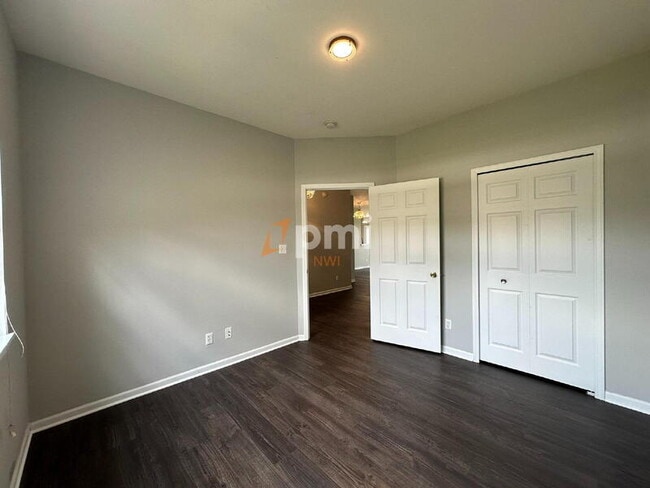Building Photo - 1209 Lily Ln