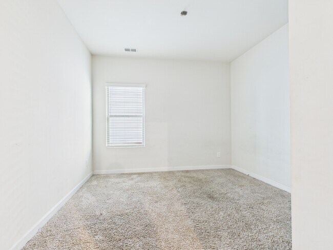 Building Photo - 6725 Good News Dr