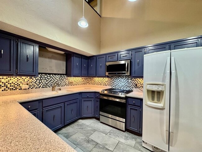 Building Photo - 3604 Jim Robison Dr