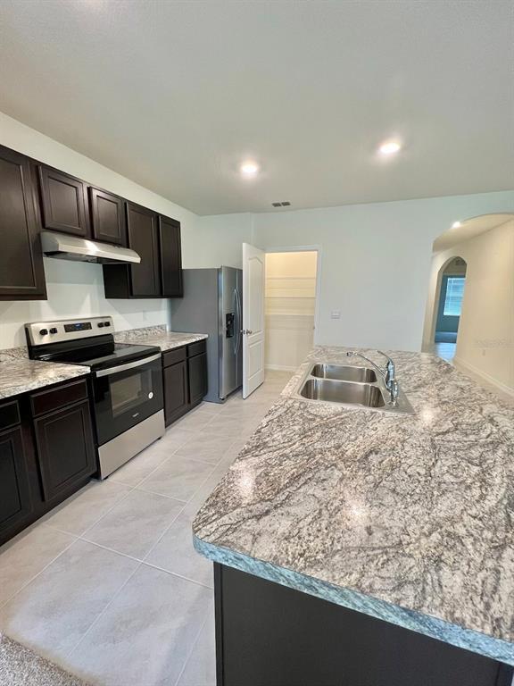 Building Photo - 308 Sofia Ln