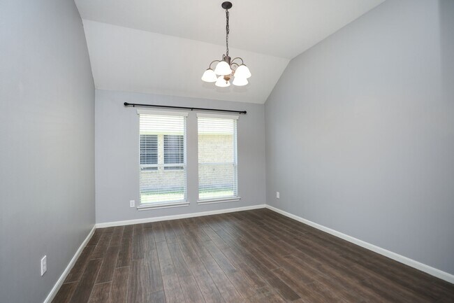 Building Photo - 11110 Fall Point Dr