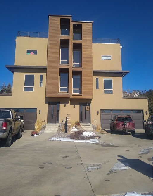 Building Photo - 28665 Tepees Way