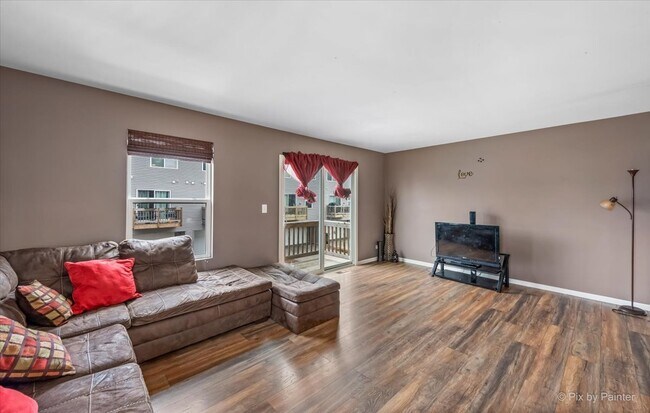 Building Photo - 2270 Aurora Dr