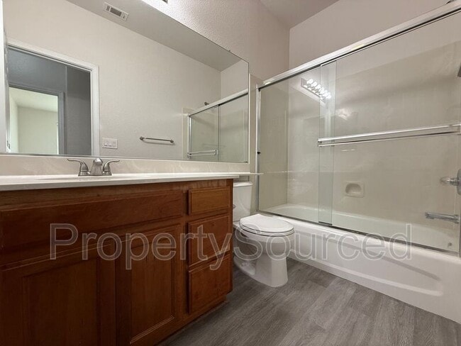 Building Photo - 617 Dody Dr