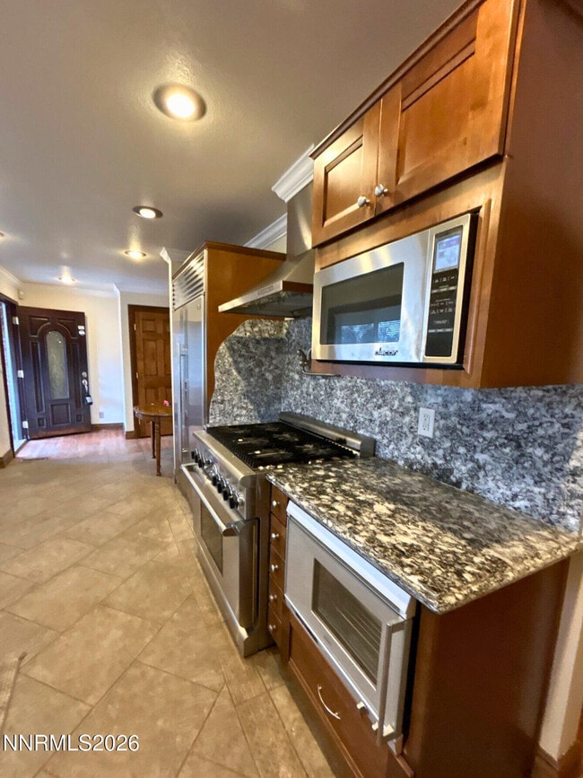 Building Photo - 1010 Tyler Way