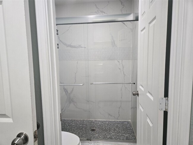 Building Photo - 22061 Russell Dr