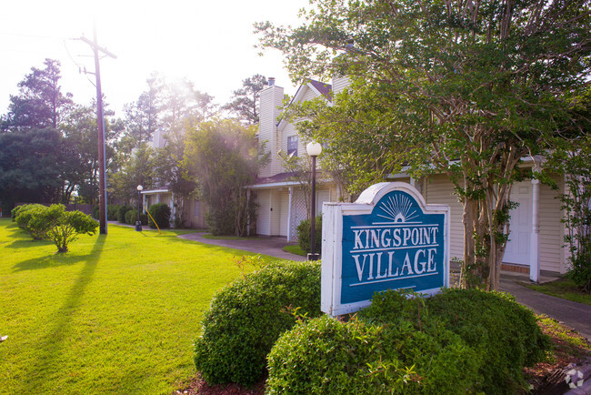 Building Photo - Kingspoint Village
