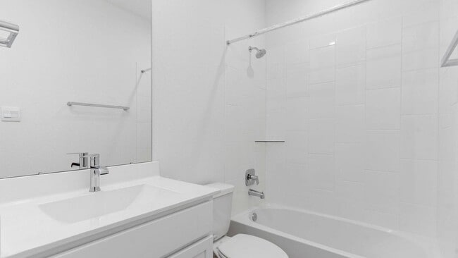 Building Photo - 5030 Balcolm Dr