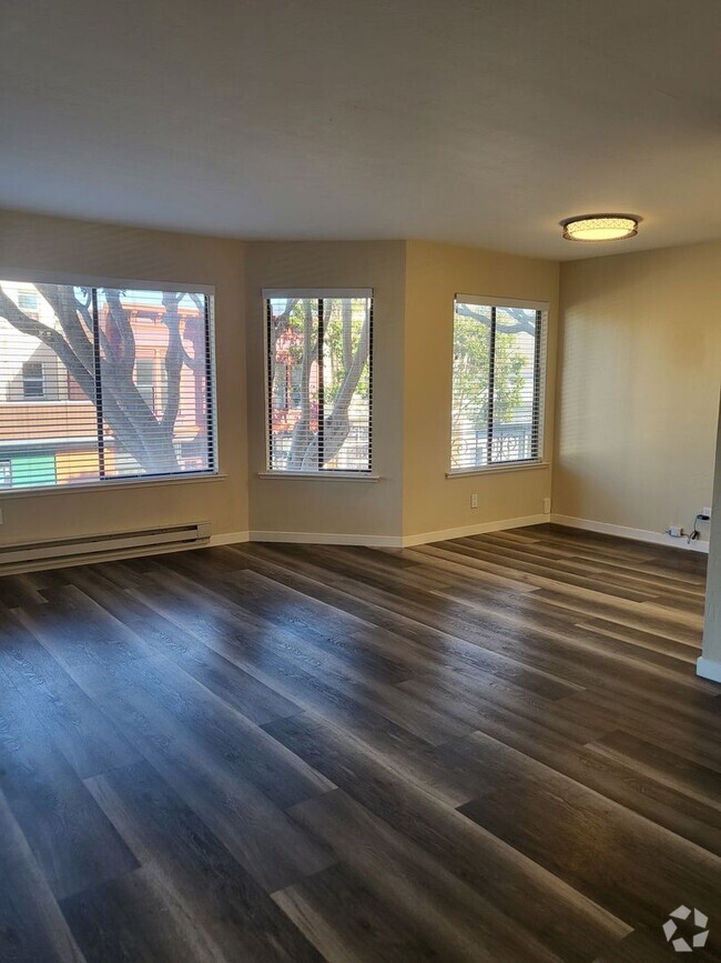 Building Photo - One Bedroom Available Now in the Mission!!