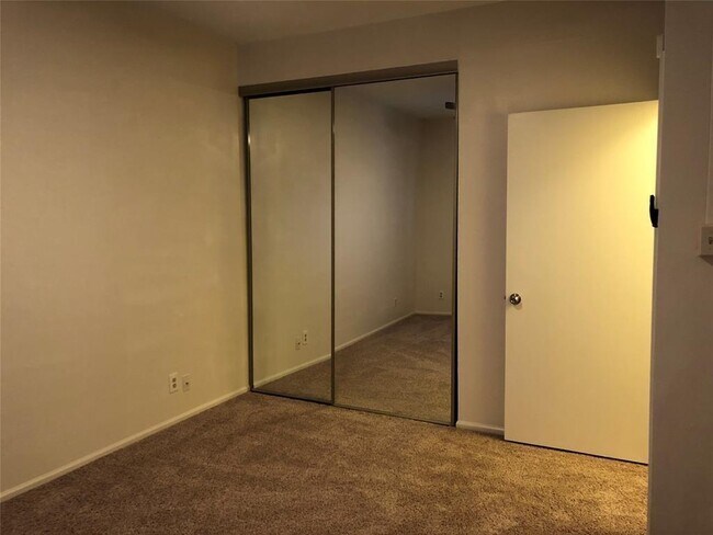 Building Photo - 2211 S Braeswood Blvd