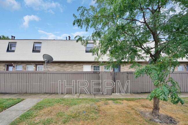 Building Photo - 3043 Morsetown Ct S