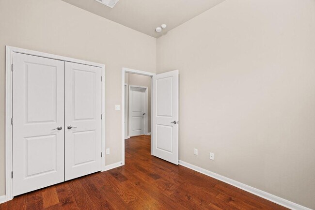 Building Photo - 121 Greene