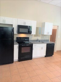 Building Photo - 57 W Vine St