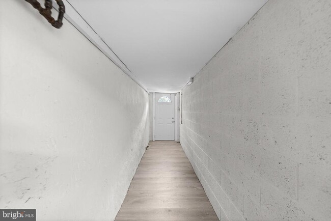 Building Photo - 205 Juniper Rd