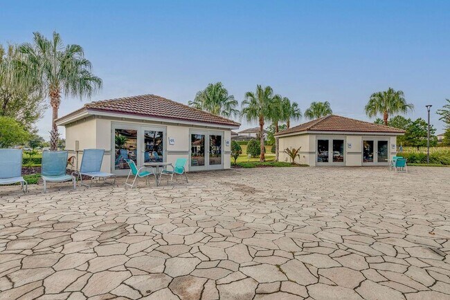 Building Photo - 9327 Sommerset Hills Dr