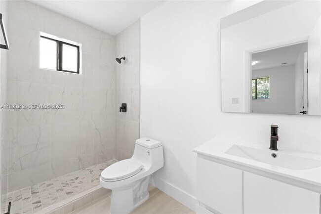 Building Photo - 3710 NW 13th Pl