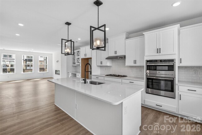 Building Photo - 504 Annie Lowery Wy