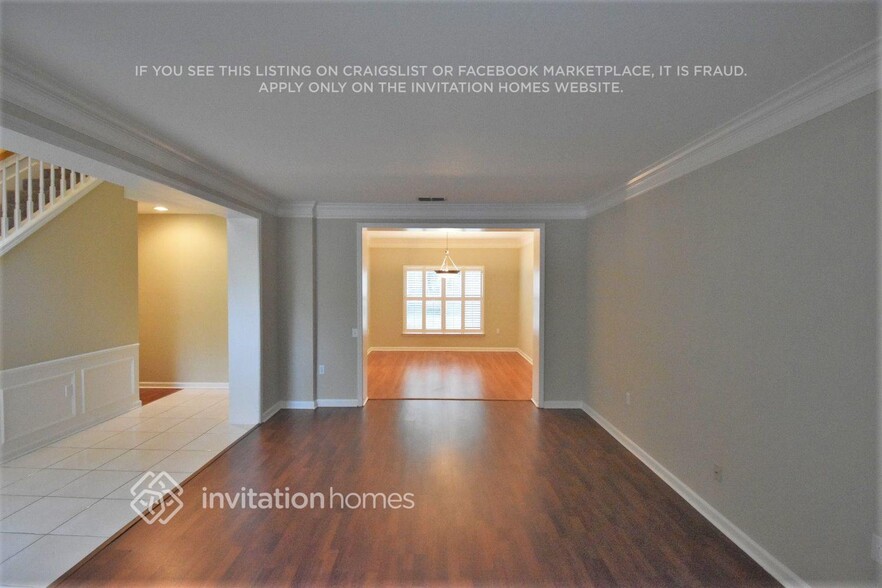 Building Photo - 8568 Glenbury Ct N