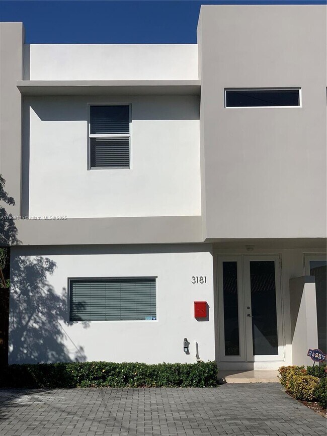 Primary Photo - 3181 SW 24th St