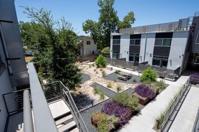 Building Photo - 1701 E Martin Luther King Jr Blvd