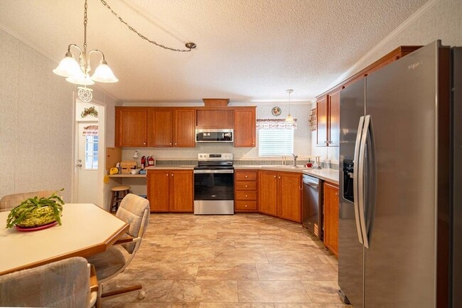 Building Photo - 2671 Oscar Harvey Rd