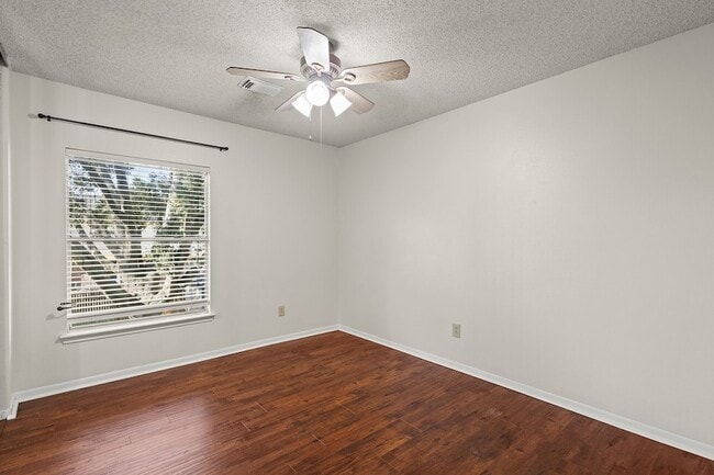 Building Photo - 22919 Garden Canyon Dr