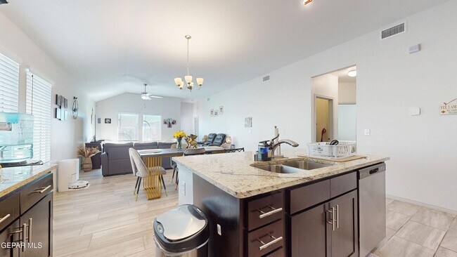 Building Photo - 1172 Indigo Sky St