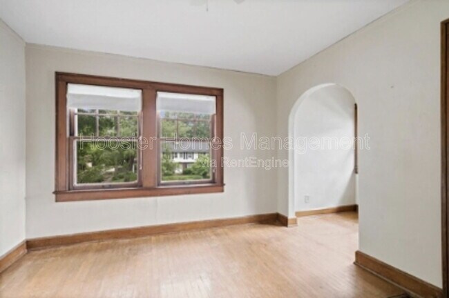 Building Photo - 4652 N Kenwood Ave