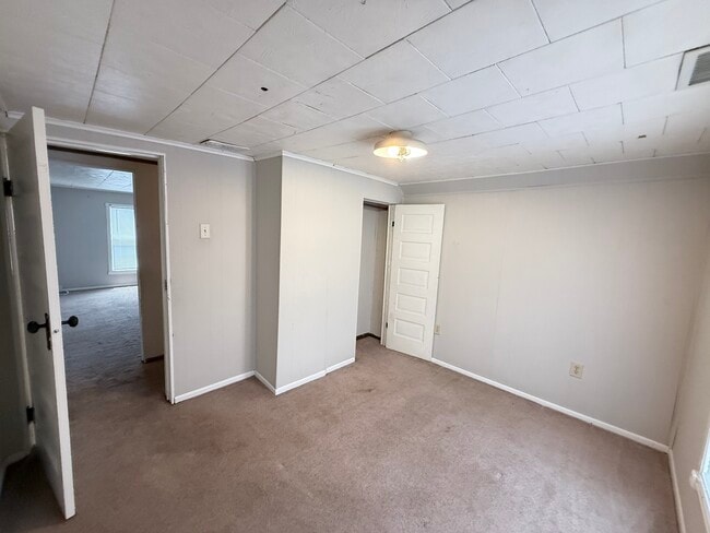 Building Photo - 3223 N 15 1/2 St