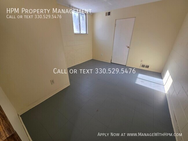 Building Photo - 1694 Karg Dr