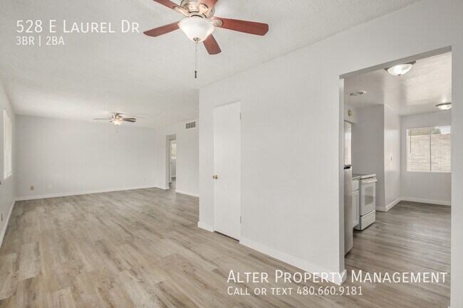 Building Photo - 528 E Laurel Dr