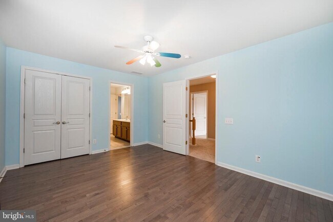 Building Photo - 311 Elmhurst Dr