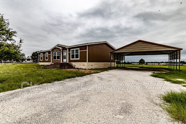 Building Photo - 413 Co Rd 6812