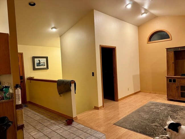 Building Photo - 433 Porphyry Rd