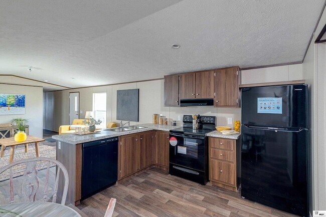 Building Photo - 459 Smalling Rd