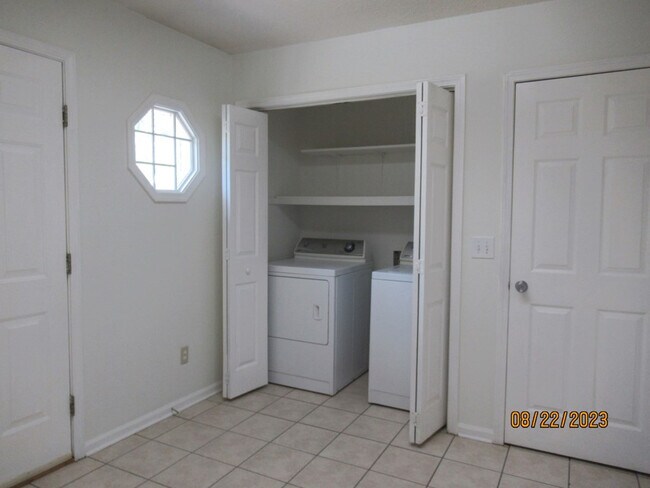 Building Photo - 6775 J J Roberts Dr