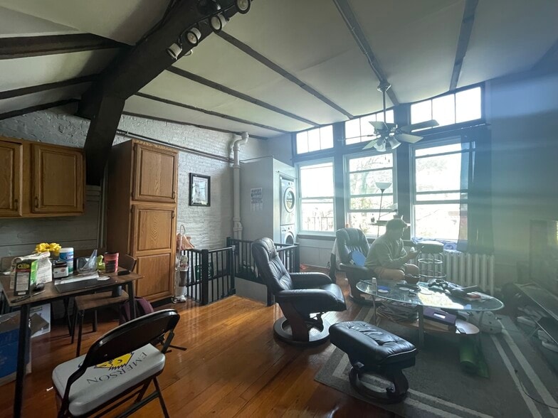 Primary Photo - 6 Champney Pl